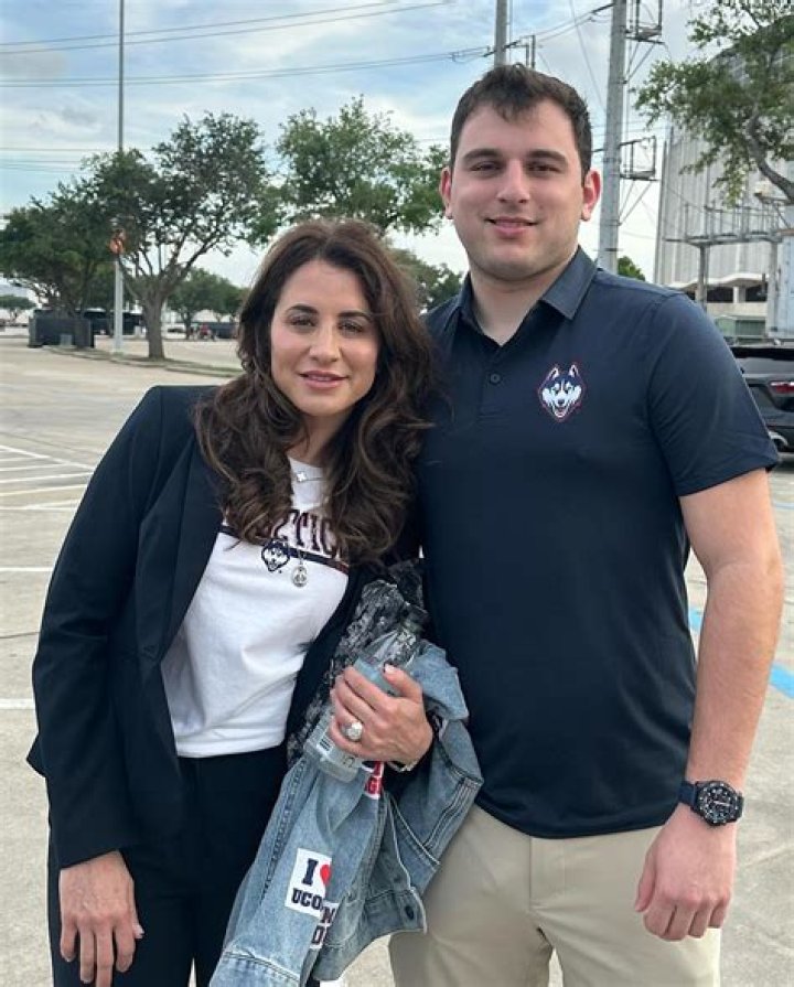 Discoveries And Insights About Dan Hurley's Wife